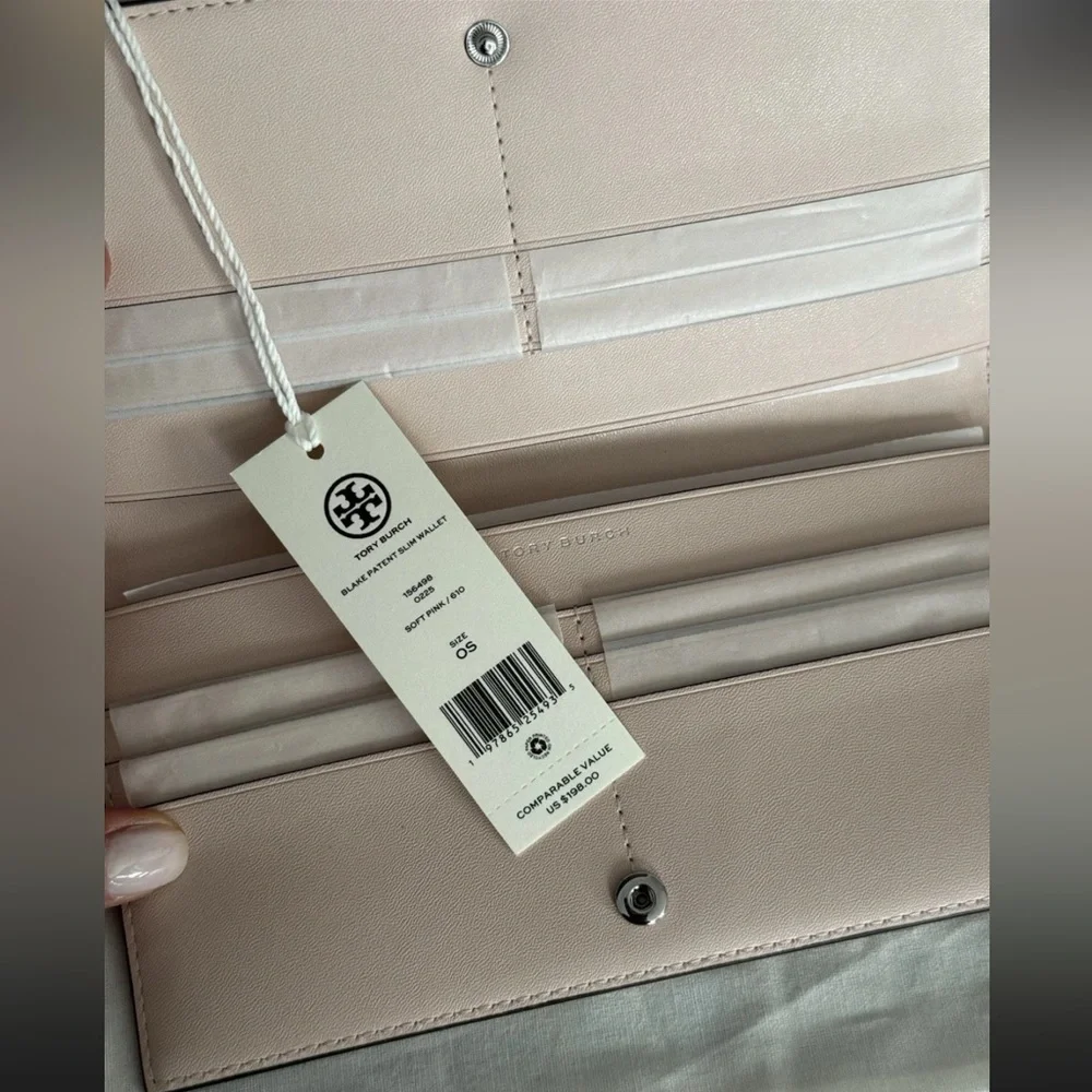 New Tory Burch bake flat Leather Wallet in soft pink